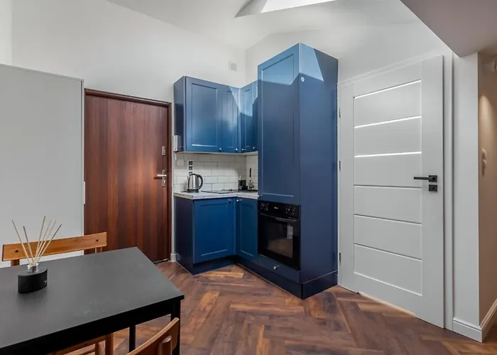 Close- Urban Chic - Praga Polnoc - Warsaw Stays&Marcinkowskiego 2